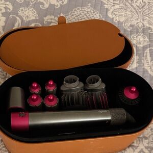 Dyson co-anda 2x straight & wavy airwrap styler. case and box/attachments